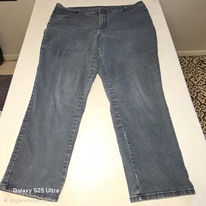 Womans Basic Edition Blue Jeans Medium Wash 18W Button Clousure Pre-owned